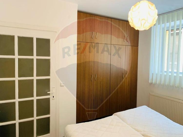 Apartament cu 2 camere în centrul vechi de închiriat