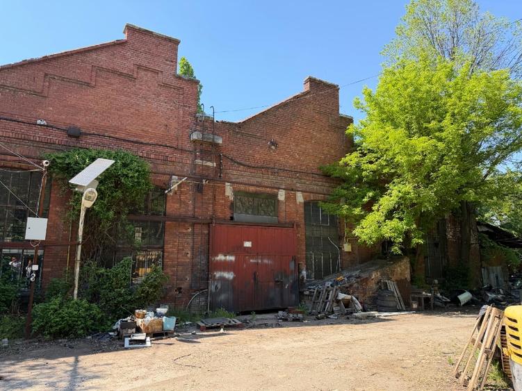 VÂNZARE PRIN LICITAȚIE PUBLICĂ – PLATFORMĂ INDUSTRIALĂ ISTORICĂ, SECTOR 1