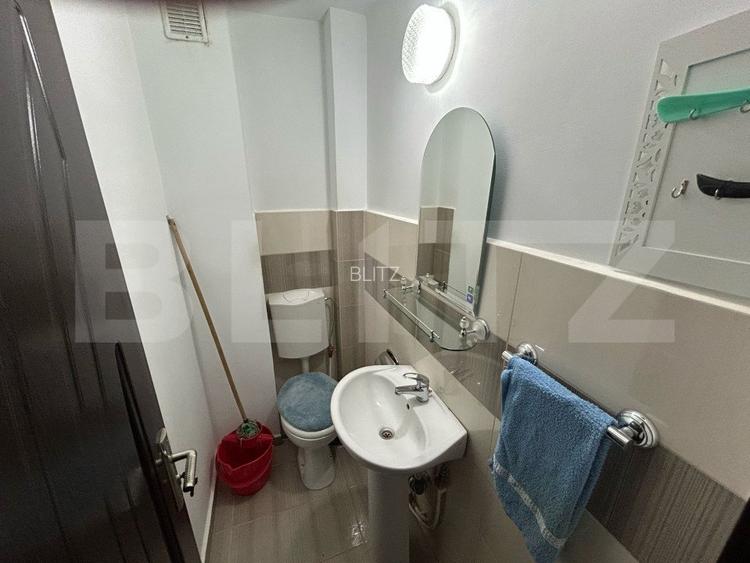Apartament decomandat cu 3 camere,2 bai, 70 mp, zona Cetate - 8