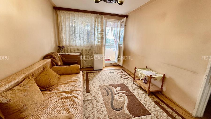 Apartament cu 3 camere decomandat in Tatarasi