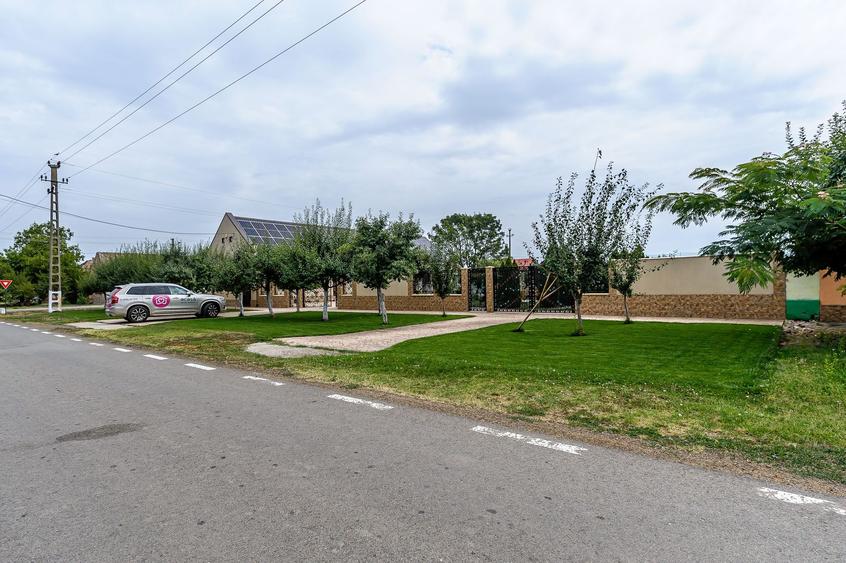 Rezervat Proprietate de vis cu teren 2880 mp și facilități PREMIUM