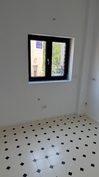 Proprietar vând apartament 2 camere (posibil 3) zona Piața Amzei(Mendeleev)