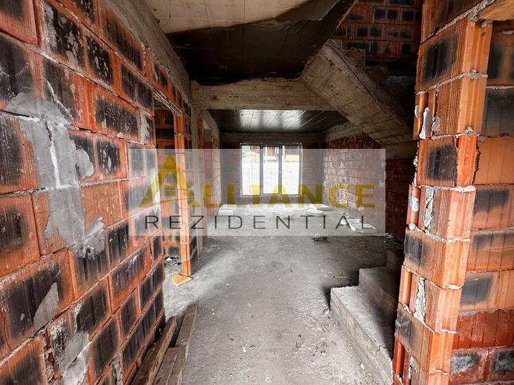 Vila individuala 5 camere ~ 3 bai ~ Teren 300 mp