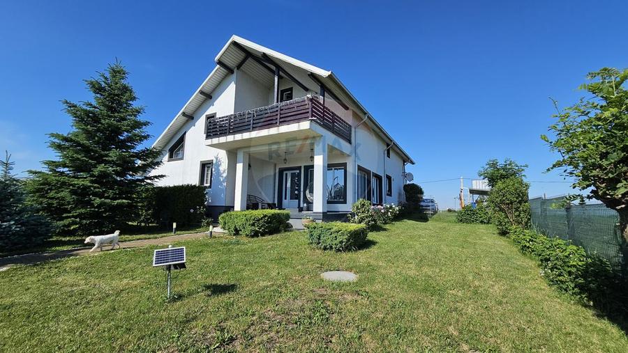 Casă / Vilă de lux, 6 camere, Liteni-Moara, Suceava