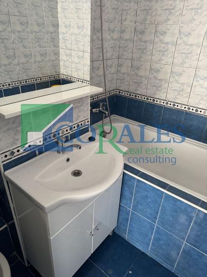 Etaj 2. Bloc izloat. Renovat!