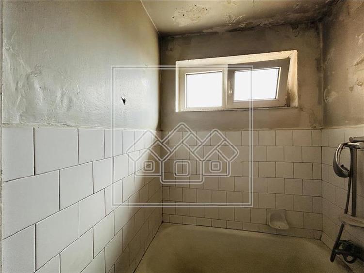 Apartament cu 2 camere, balcon si pivnita - etaj 7/10 - N. Iorga