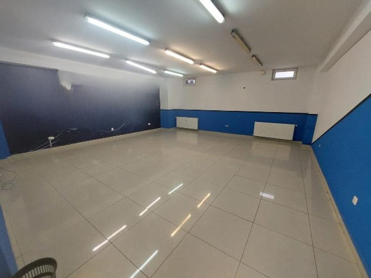 Delfinariu-bd. Mamaia, spatiu birouri 50 mp., posibilitate compartimentare
