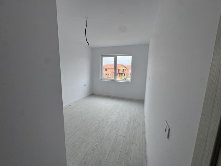 Apartament 3 camere | Giroc | Decomandat | Parcare inclusa