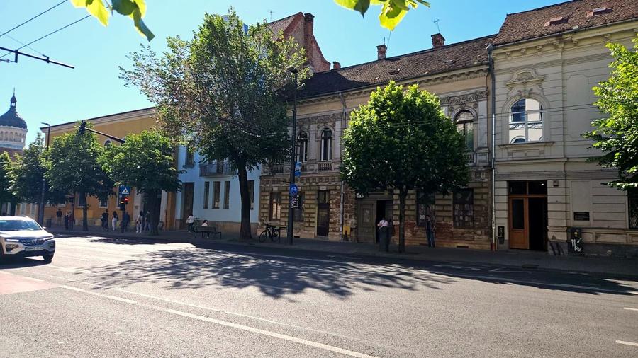 0 %comision Apartament cochet, etajul 1, sud, cladire istorica Central