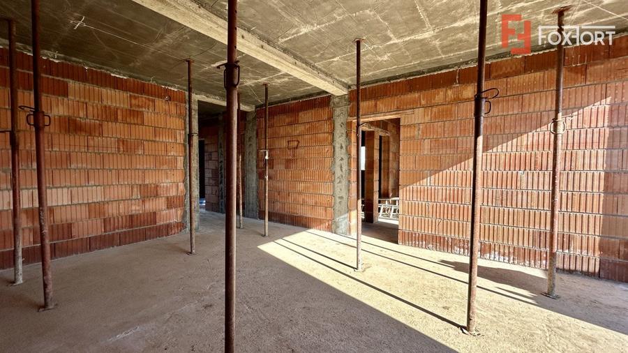 Duplex 4 camere pe parter + perete dublu despartitor - Sanandrei
