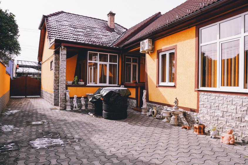 Casă renovată integral 4 camere + garaj | Piața Cluj, Str. Paris, Sibiu