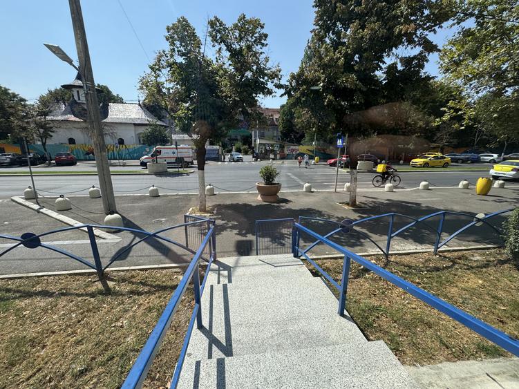 Spatiu Comercial Stradal In Berceni Vad intens Vitrina 10 m