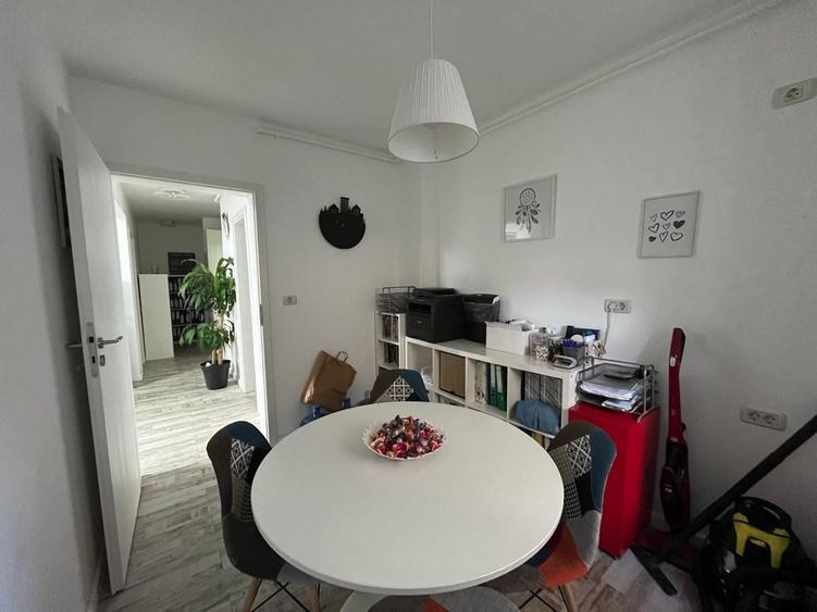 Birou shared (coworking)cu grădină, terasă si parcare proprie