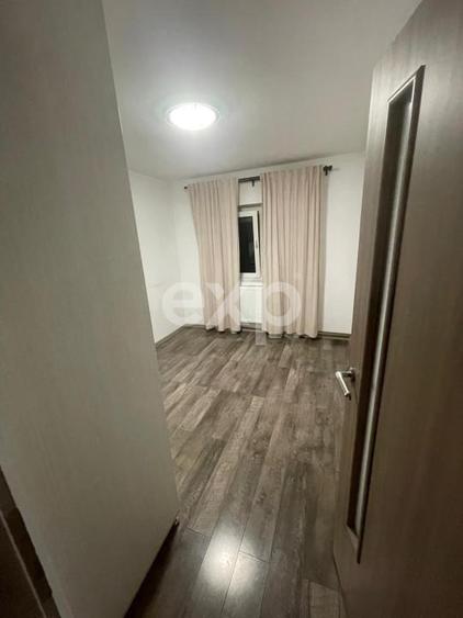 Apartament 3 Camere Decomandat, 80 mp, Etaj 2 - Zona Clubul Sportiv, Târgoviște