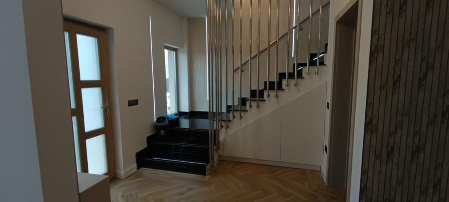 Triplex Rediu cod 159323 tel 07312326666