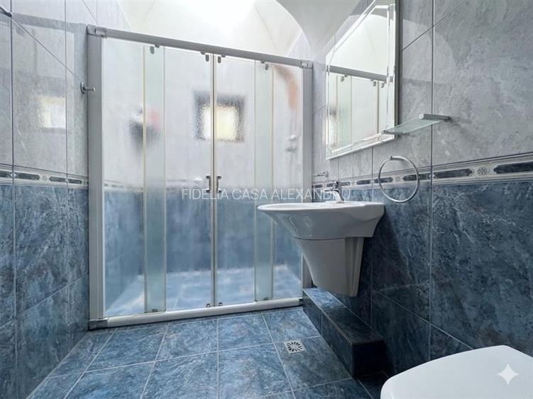 Apartament spectaculos, bloc tip vilă, Târgu Cucu - 15