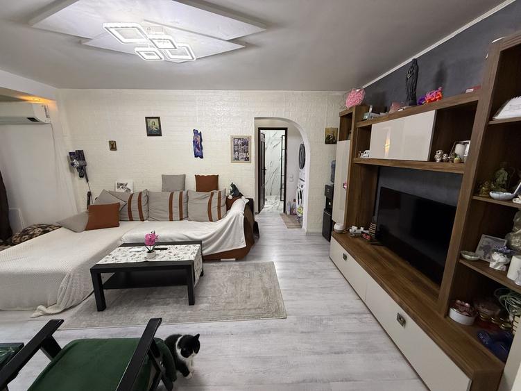 Apartament 3 cam modern complet renovat - mobilat Campina- central
