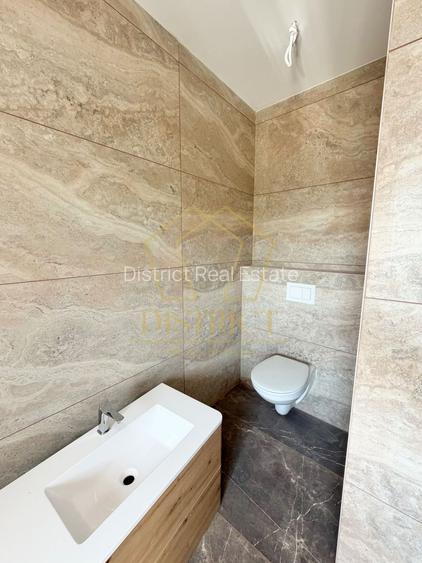 Duplex cu 5 camere si 2 bai, 470 mp teren si 115 mp utili in Ghiroda.