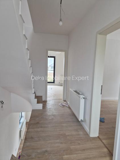 Vilă elegantă cu 5 camere si 3 bai + mansarda + garaj  – Zona Cristalului - 10