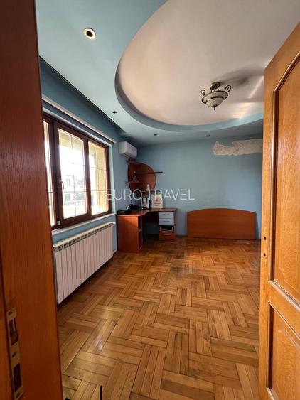 Vila moderna Parter + Etaj , an 2005, teren 406 mp, gaz,Coiciu strada linistita