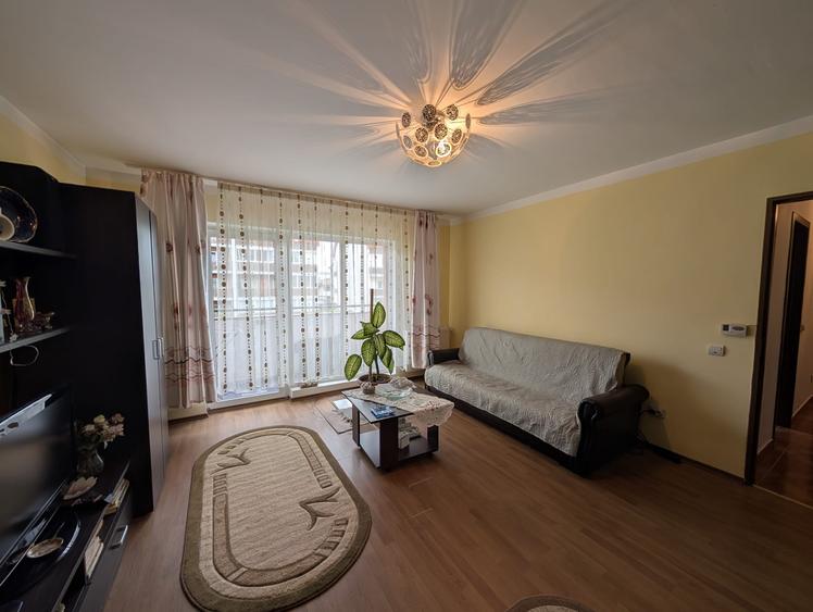 Garsonieră de vânzare cu balcon și bucătărie separată, zona Eroilor, Floresti