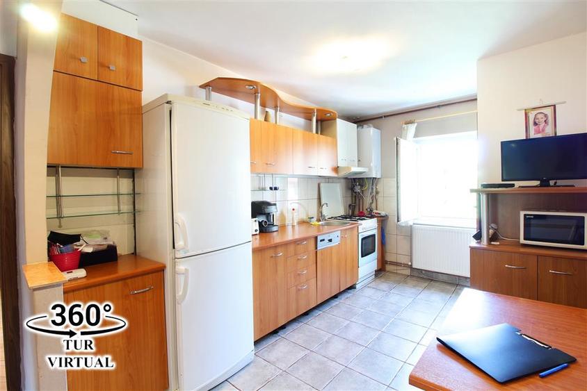 Apartament 3 camere decomandate, etaj 2, parcare, Zorilor
