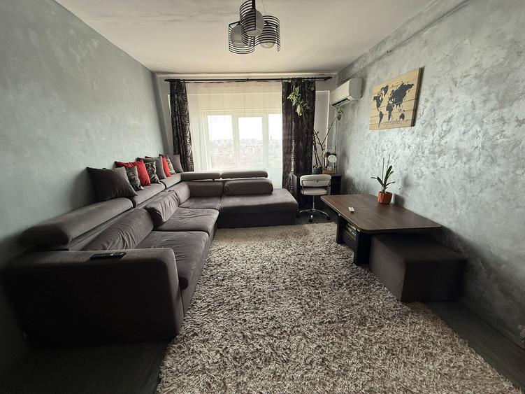 Apartament 3 camere de vanzare Mircea cel Batran