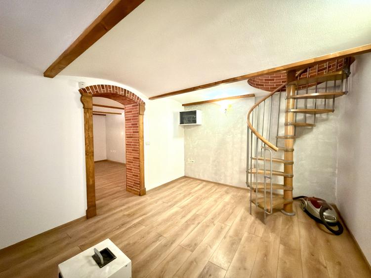 Apartament 7 camere, 3 bai, parter, 156 mp utili - Zona Iosefin