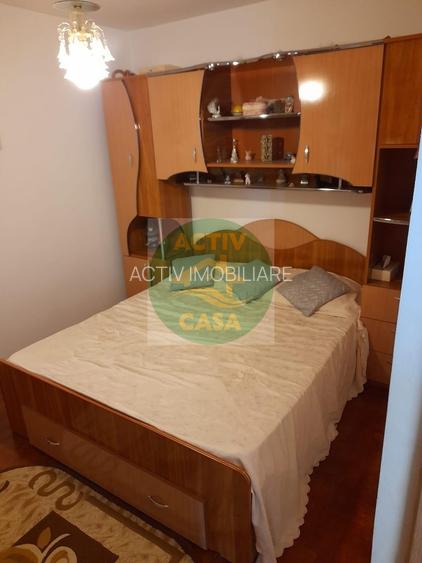 Apartament 2 camere, zona Liceului nr. 2 - 4