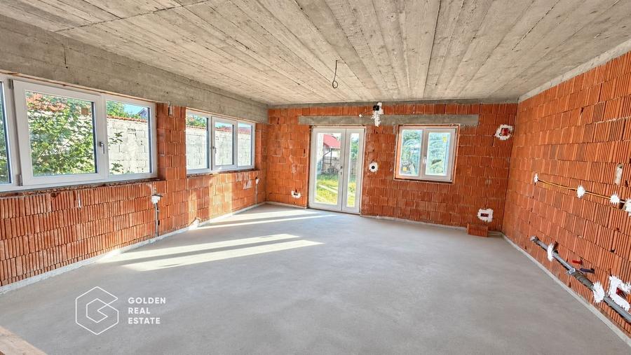 Casa cu 5 camere la rosu, nou construita, Sagu/ sau schimb cu apartament