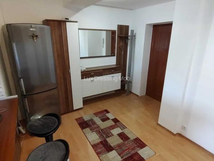 Inchiriez apartament 2 camere, decomandat, etaj 5/8, 65 mp, in bloc nou - 6