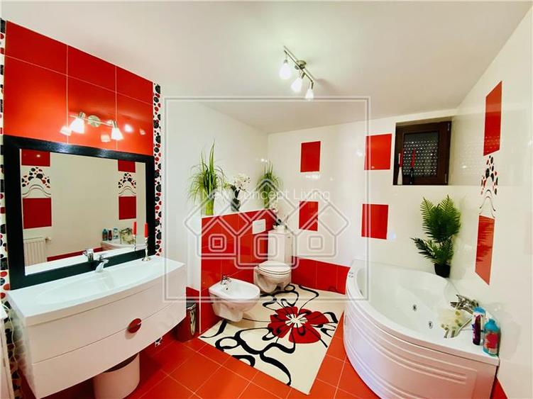 Casa individuala - 197 mp utili, teren 407 mp, 5 camere - Sura Mare - 23