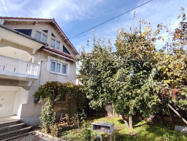 Casa 5 camere, 214 mp, cartierul Brestei