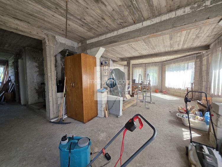 Vilă P+1 în Simeria central 320 mp, teren 1000 mp, toate utilitățile - 39