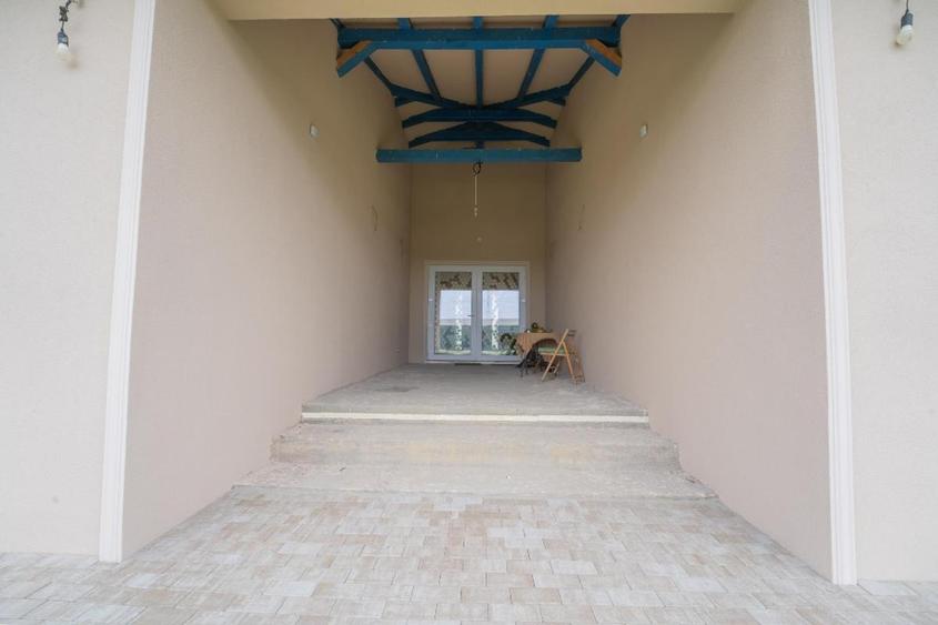 CASĂ INDIVIDUALĂ 4 CAMERE | CALEA URSENI | TEREN 625 MP | FOTOVOLTAICE 6 KW