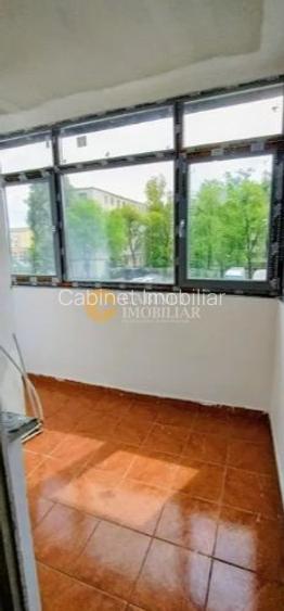 FARA RISC - Piata Nicolina -2 Camere - Decomandat -  Etaj 1 - 6
