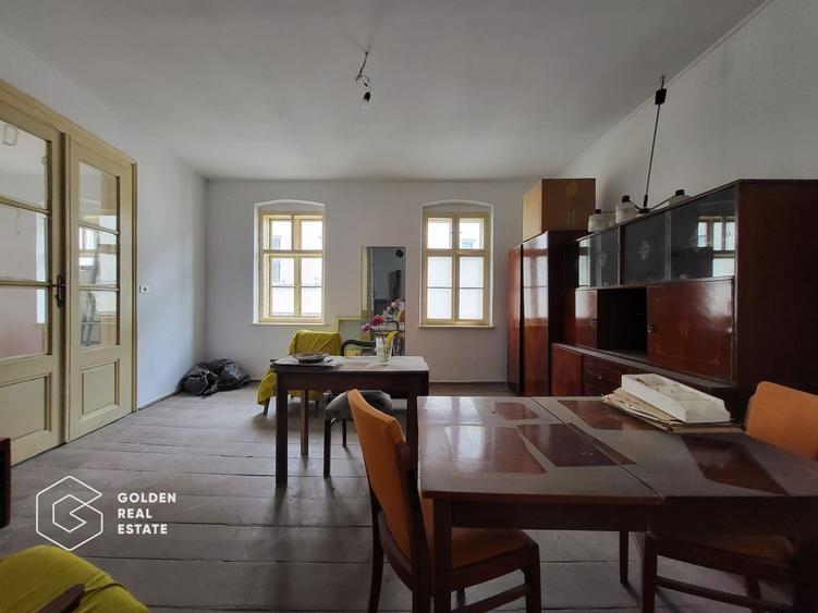 Apartament 2 camere, etajul 1, Oras Lipova