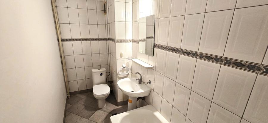 De vanzare - Apartament spatios Piata Alba Iulia 5