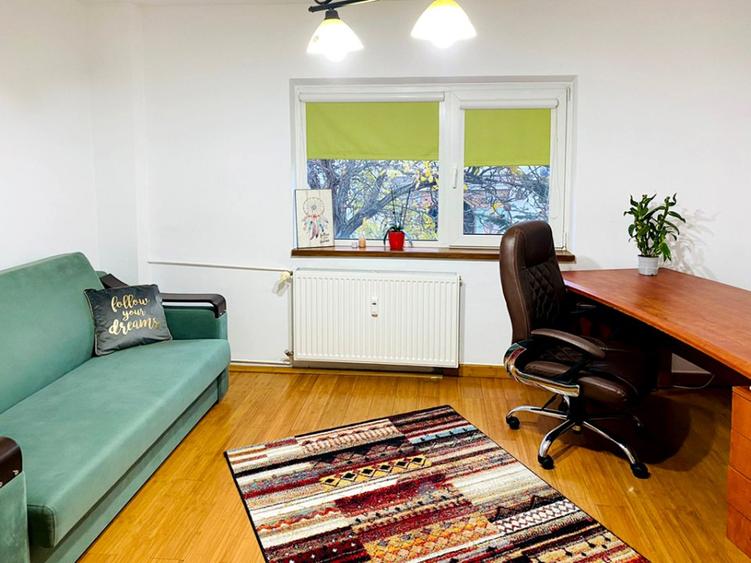Apartament cu 3 camere de inchiriat Ploiesti, ECX08638