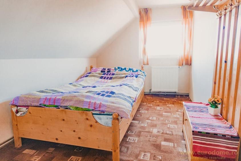Exclusivitate - casa rustica, priveliste deosebita, 45 km de Brasov