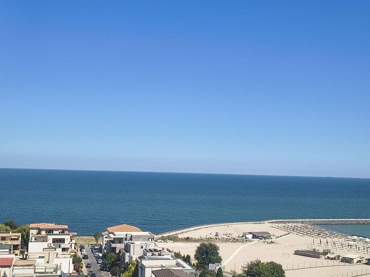 Faleza Nord 3 camere frontal mare 82 mp preț 239900 euro