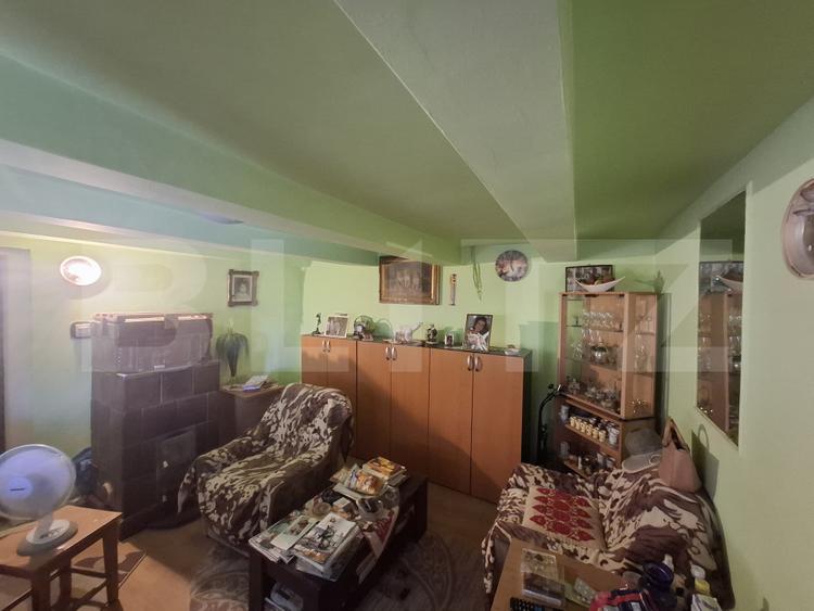 Casa cu 3 camere, 218 mp, zona Lazuri