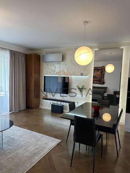 Apartament 2 camere, finisaje de lux - zona centrala!