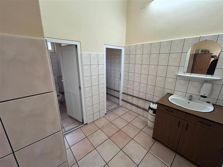 Hala industriala de vanzare in Marghita – 650 mp hala + birouri 200 mp, teren 34