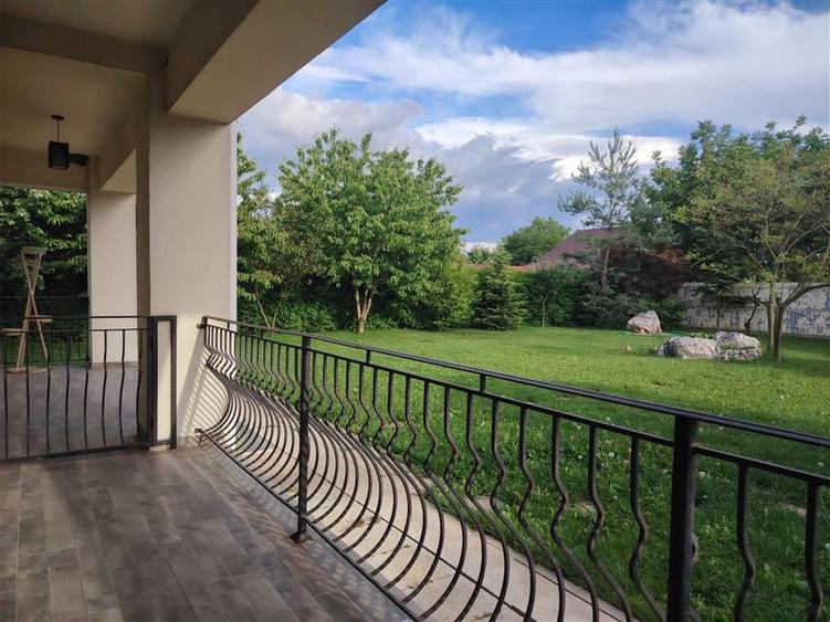 OCAZIE UNICA!!! Vila de lux, intr-o zona linistita, la 20 minute de Ploiesti