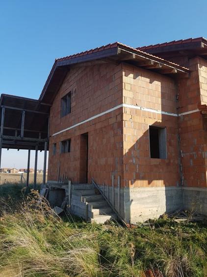 Vila la rosu - Sacalaz