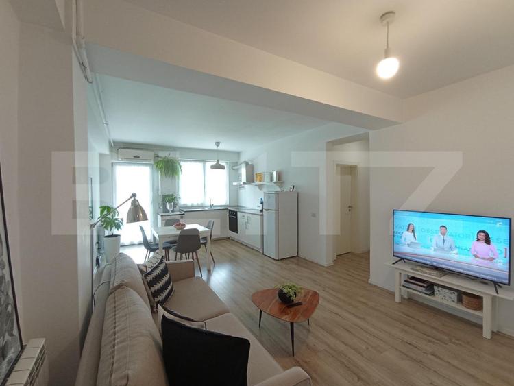 Apartament de vanzare cu 3 camere, 68 mp, zona Modern