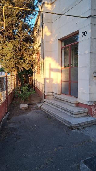 Oportunitate dezvoltare/constructie 2 proprietati Casa+teren 2200 m2,zona buna,