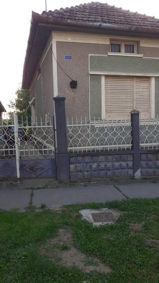 Se vinde CASA + TEREN Intravilan Sanislau, Central