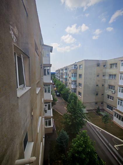 Oportunitate de renovare! 2 camere, 53 mp, etaj 3/4, loc de parcare